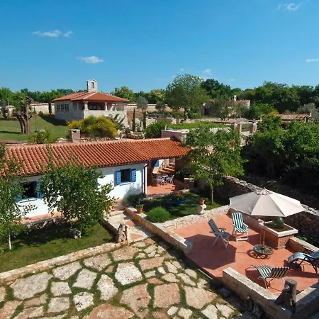 Stancija Baladur In Rakovci - 3 Haeuschen Fuer Insgesamt 6 Personen Baladur 3