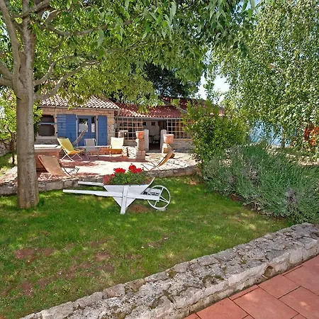 Stancija Baladur In Rakovci - 3 Haeuschen Fuer Insgesamt 6 Personen Baladur 3 Tatil Evi